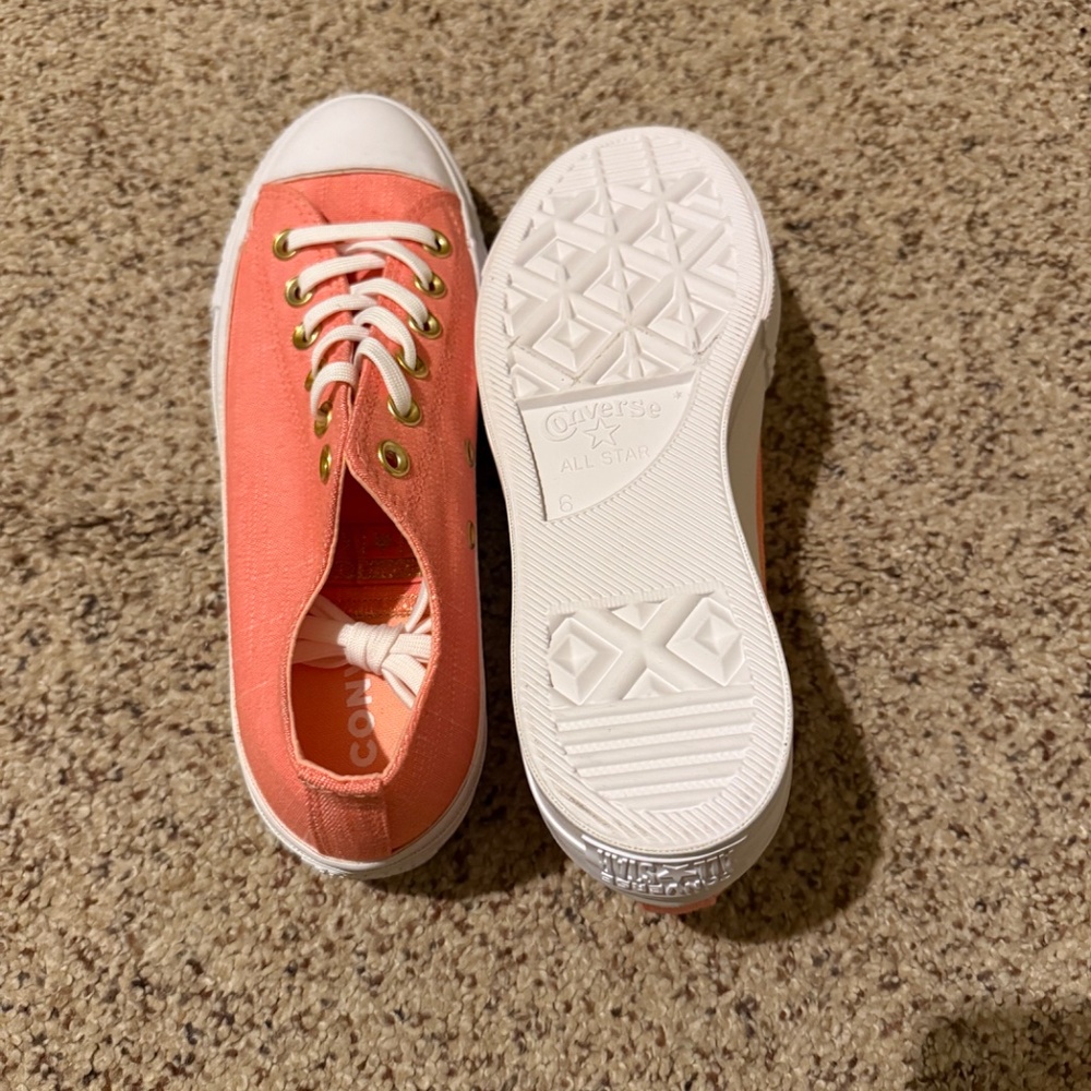 Pink Converse - image 3